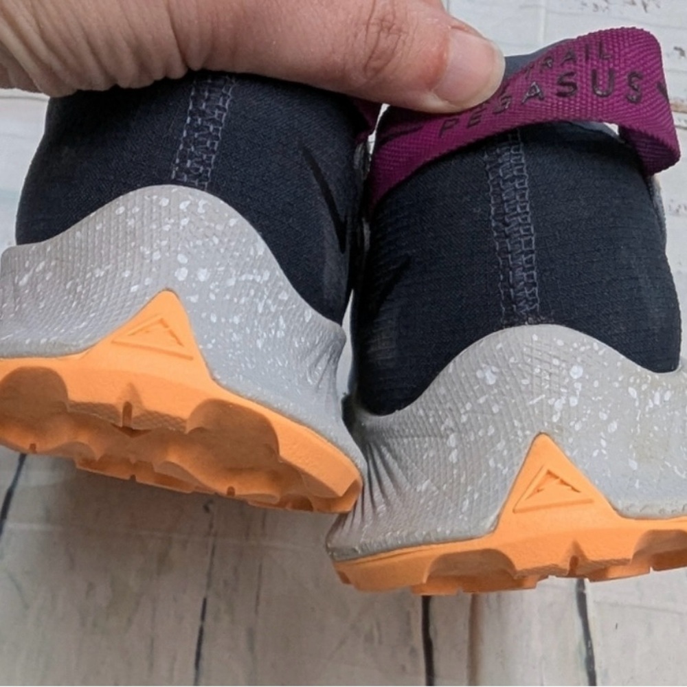 Nike Pegasus Gray and Orange Running Shoes with Breathable Mesh - Picture 5 of 7